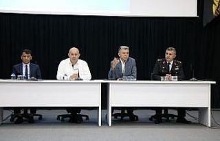 Gönen’de muhtarlar toplantısı yapıldı