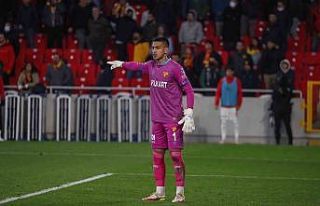 Göztepe’de İrfan Can, Adana Demirspor yolcusu