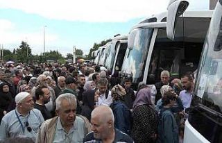 Hacı adayları dualarla uğurlandı