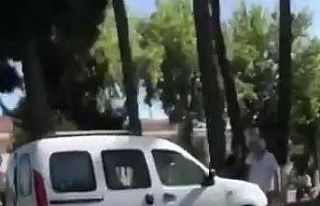 Hafif ticari araç refüje çıkarak durabildi