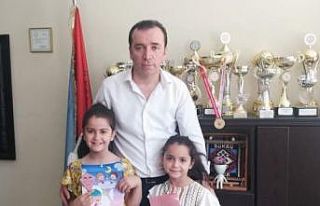 Hakkari Şehit Selahattin İlkokulu’nda karne heyecanı