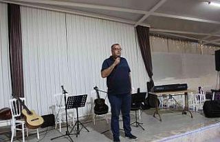 Halk eğitimi merkezi kursiyerlerinden müzik konseri
