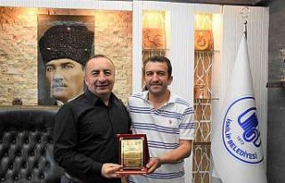 Hallı-Der’den başkan Sülük’e teşekkür ziyareti