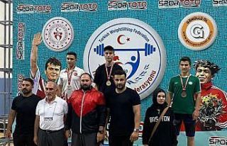 Halterde Türkiye şampiyonu oldu