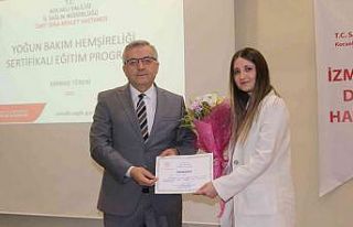 Hemşireler sertifikalarına kavuştu