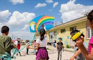 Hepsiburada, Kars’taki öğrencilerin karne heyecanına...