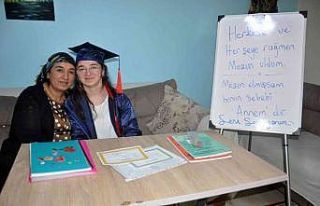 Herkes "okumayacak" dedi, annesinin 12 yıllık...