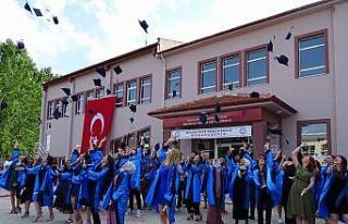 Hisarcık MYO’da mezuniyet heyecanı