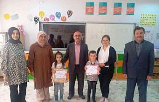 Hisarcık’ta yarışmada dereceye giren ana sınıfı...