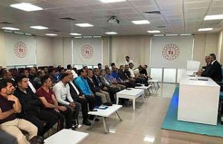 İl Müdürü Arif Özsoy, spor il temsilcileriyle...