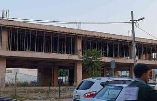 İnşaatın ikinci katından düşen işçi yaralandı