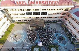 İstanbul Arel Üniversitesi bahar şenliğinde renkli...