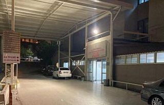 İzmir’de güvenlik görevlisi hasta yakınları...