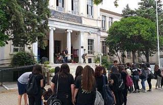 İzmir’de lise öğrencileri yılın yorgunluğunu...