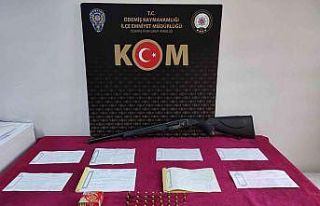 İzmir’de tefecilik yaptığı öne sürülen bir...