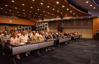 İZTO’da bir araya gelen balıkçılar sorunlarını...