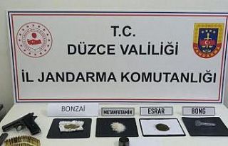 Jandarmadan uyuşturucuya geçit yok