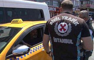 Kadıköy’de emniyet kemeri takmayınca ceza yiyen...