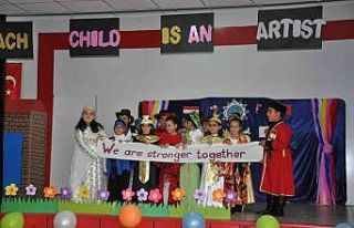 Kağızman’da öğrenciler ingilizce gösteri yaptı