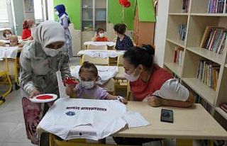 Kahraman babalara duygulandıran hediye