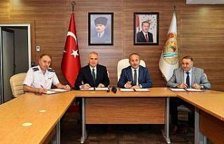 Kale bir imza ile iki güzelliğe birden kavuşacak