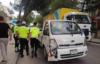 Kamyonetin çarptığı kadın hayatını kaybetti