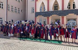 Kangal’da mezuniyet coşkusu