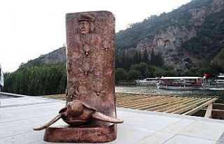 Kaptan June anısına heykel açılışı yapıldı