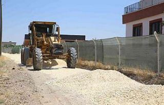 Karaköprü kırsalında stabilize yol çalışması