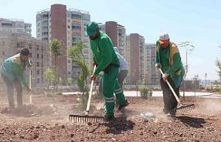 Karaköprü’de yeni yeşil alanların yapımı sürüyor