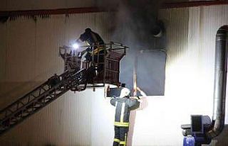 Karaman’da bisküvi fabrikasında yangın çıktı,...