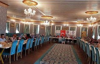 Karataş,  usta öğreticiler ile bir araya geldi