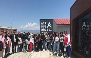 Karayazılı gençlerden ‘şehrimi tanıyorum’...