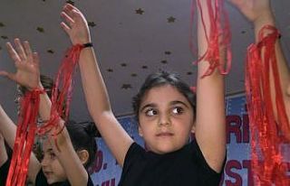 Kars’ta anaokulu öğrencilerinden gösteri