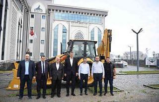 Kartepe’nin araç filosuna kepçe dahil oldu