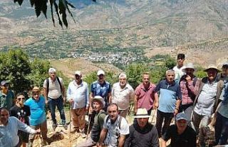 Kaymakam Ardıç gençlerle birlikte doğa yürüyüşü...