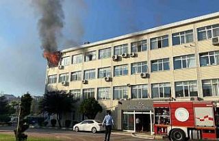 Kaymakamlıkta korkutan yangın