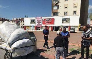Kayseri’de çekçekli hurdacılara denetim