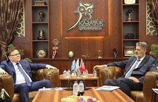 Kazakistan Zhetysu Üniversitesi KBÜ ziyareti