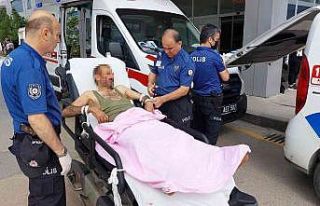 Kendine zarar veren şahıs bağlanarak tedavi edildi