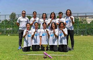 "Kır Çiçekleri"nin başarısı Mersin’i...