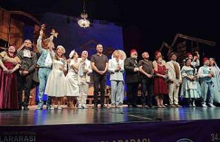 Kocaeli Şehir Tiyatroları oyuncuları Denizli’de...