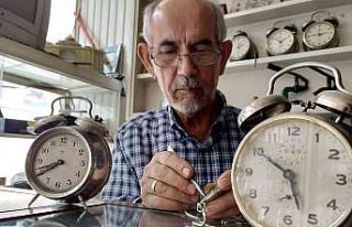 Komşusu çırak olarak verdi, 55 yıldır kurmalı...