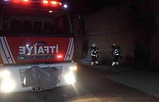 Kullanılmayan araç lastiklerinin bulunduğu depo...