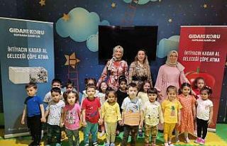 Kütahya Belediyesi Çocuk Bakımevi öğrencilerine,...