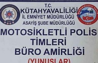 Kütahya’da bir araçta ruhsatsız tabanca ele geçirildi