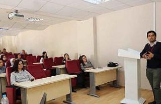 Kütahya’da hasta hakları birimlerinde görev yapan...