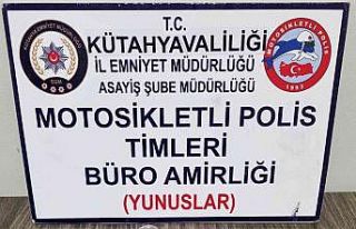 Kütahya’da iki kişinin bulunduğu araçta uyuşturucu...