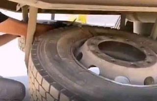 Lastiklere gizlenmiş 3 bin 980 adet gümrük kaçağı...