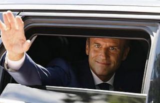 Macron, Başbakanın istifasına reddetti